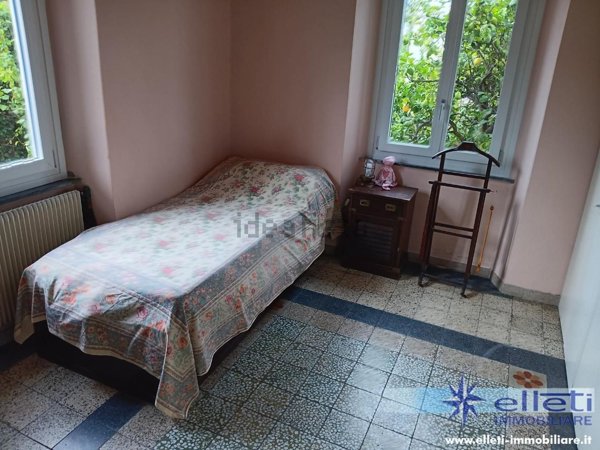 casa indipendente in vendita a Massa