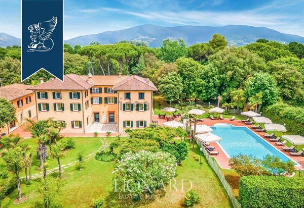 casa indipendente in vendita a Massa in zona Poveromo