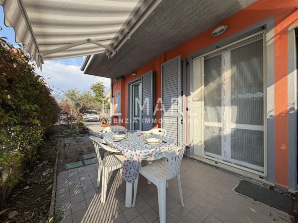 appartamento in vendita a Massa in zona Marina di Massa