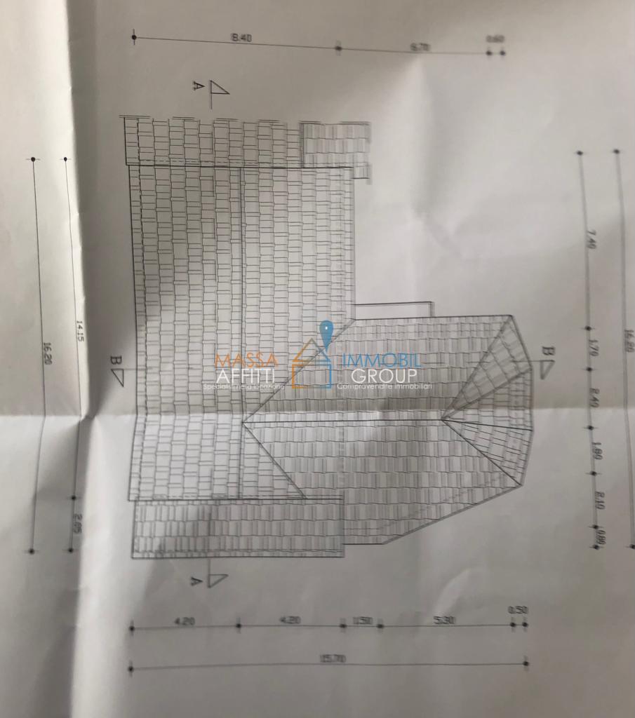 casa indipendente in vendita a Massa