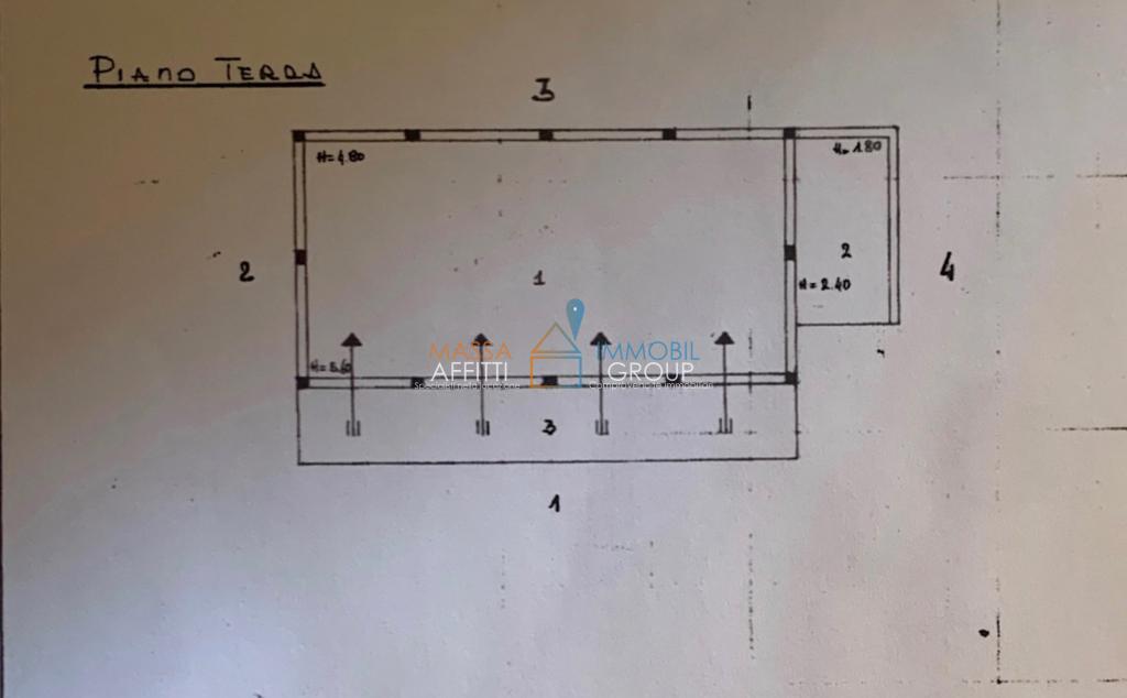 capannone in vendita a Massa