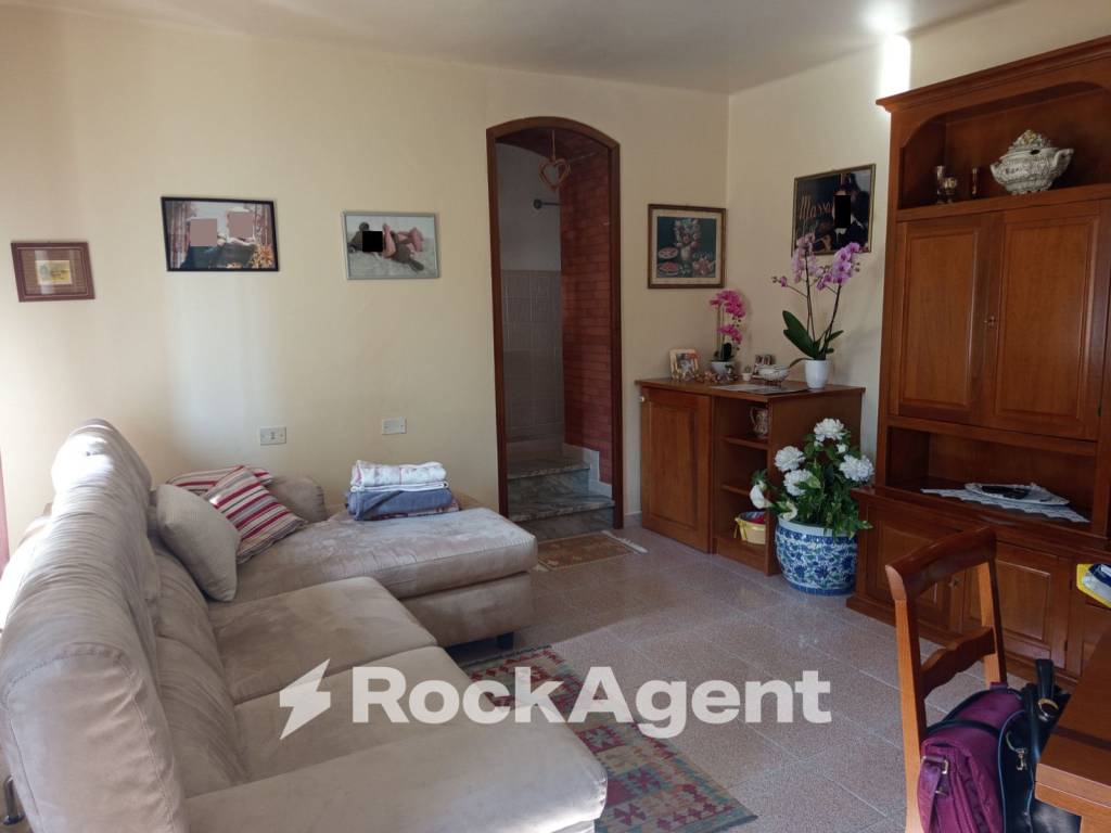 casa indipendente in vendita a Massa in zona Casette