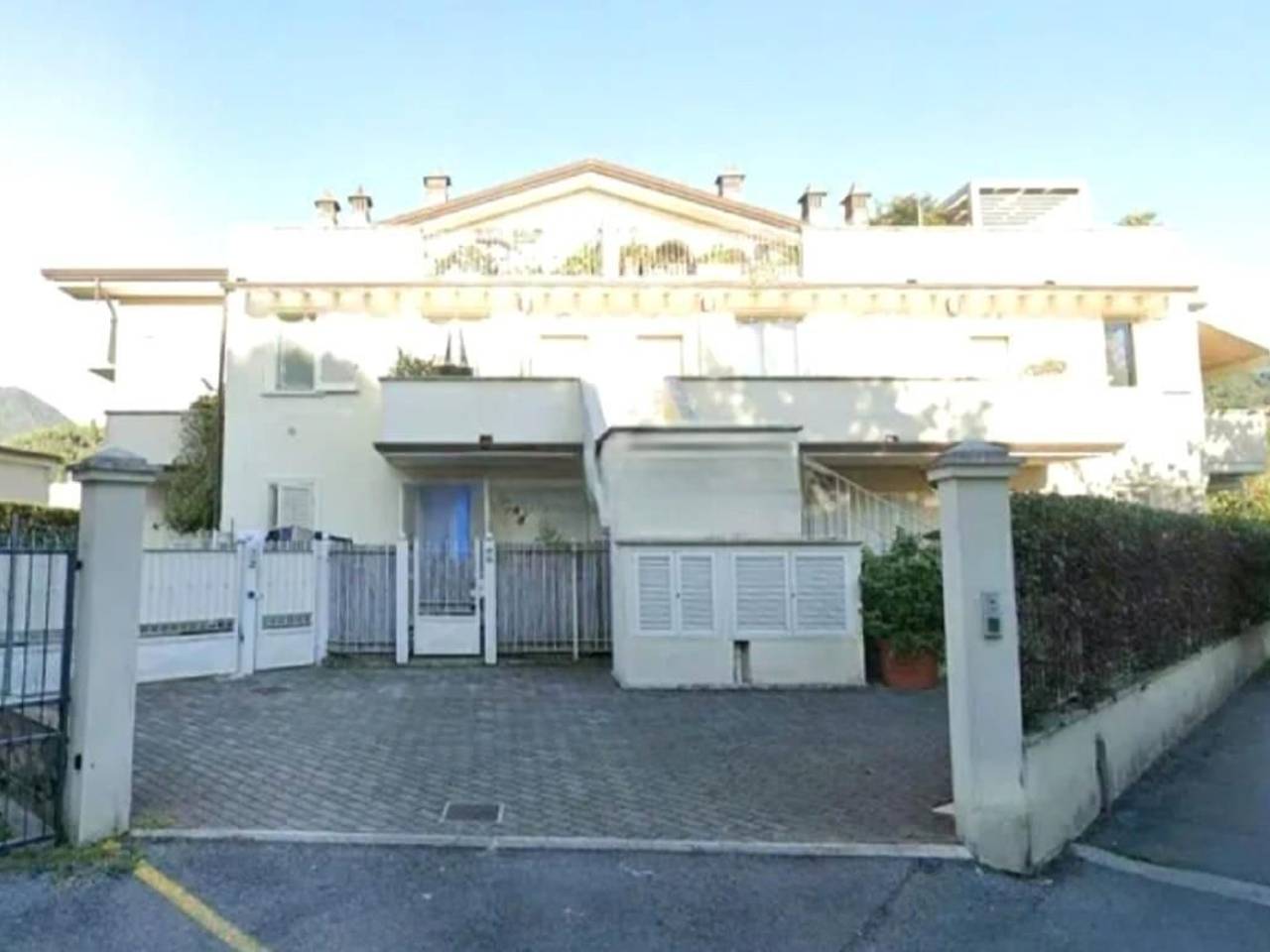 appartamento in vendita a Massa in zona Centro Storico