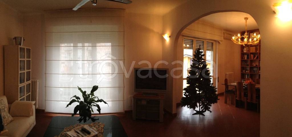 appartamento in vendita a Massa in zona Centro Storico