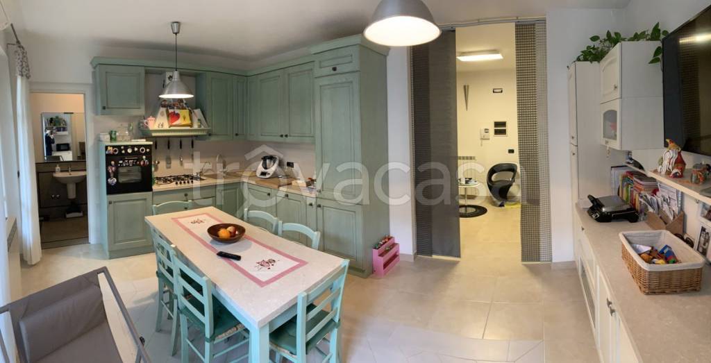 casa indipendente in vendita a Massa in zona Centro Storico