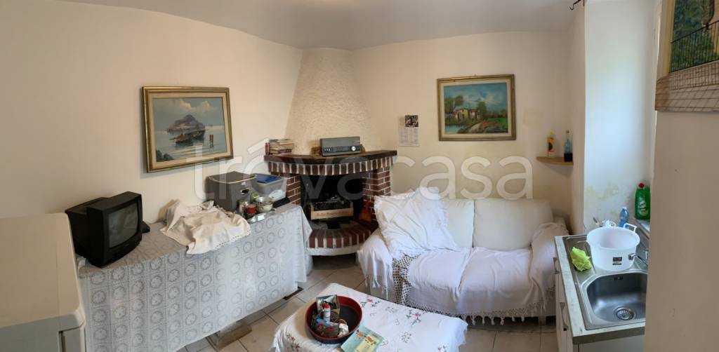 casa indipendente in vendita a Massa in zona Centro Storico