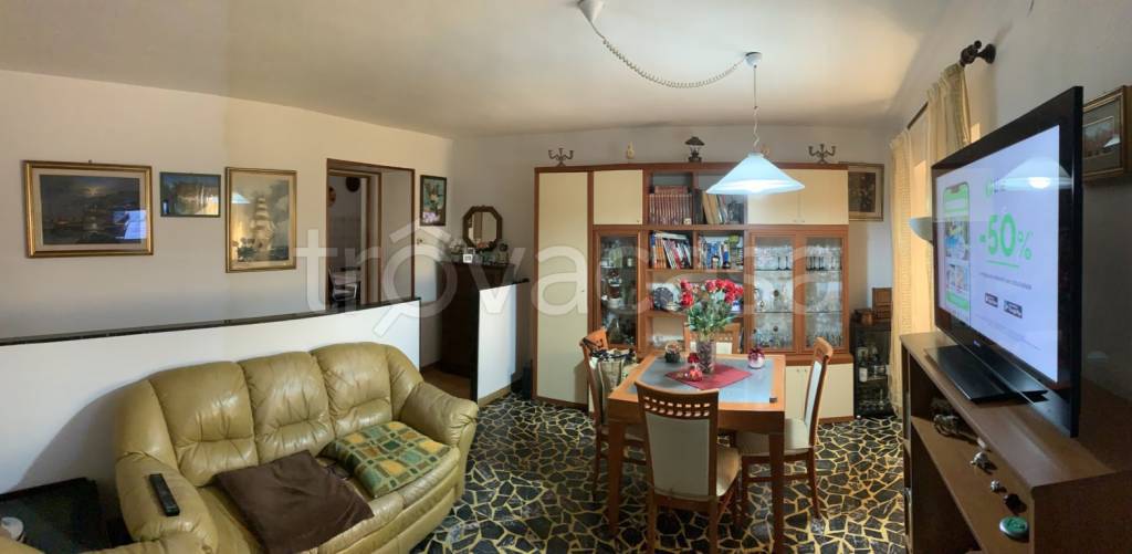 appartamento in vendita a Massa in zona Centro Storico