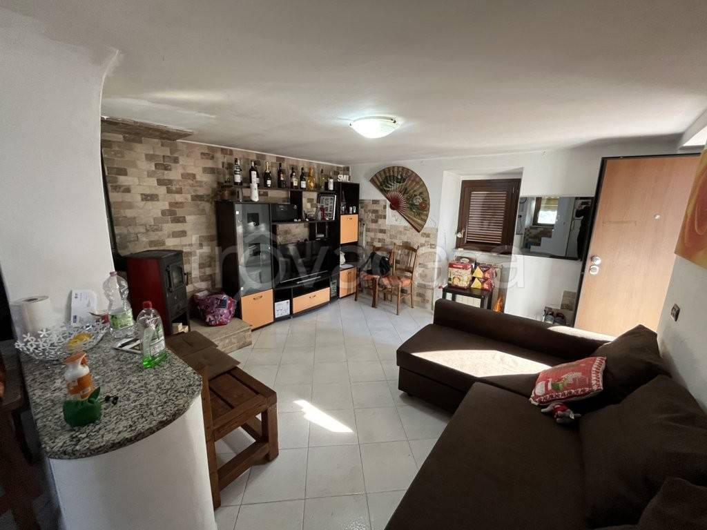 casa indipendente in vendita a Massa in zona Antona