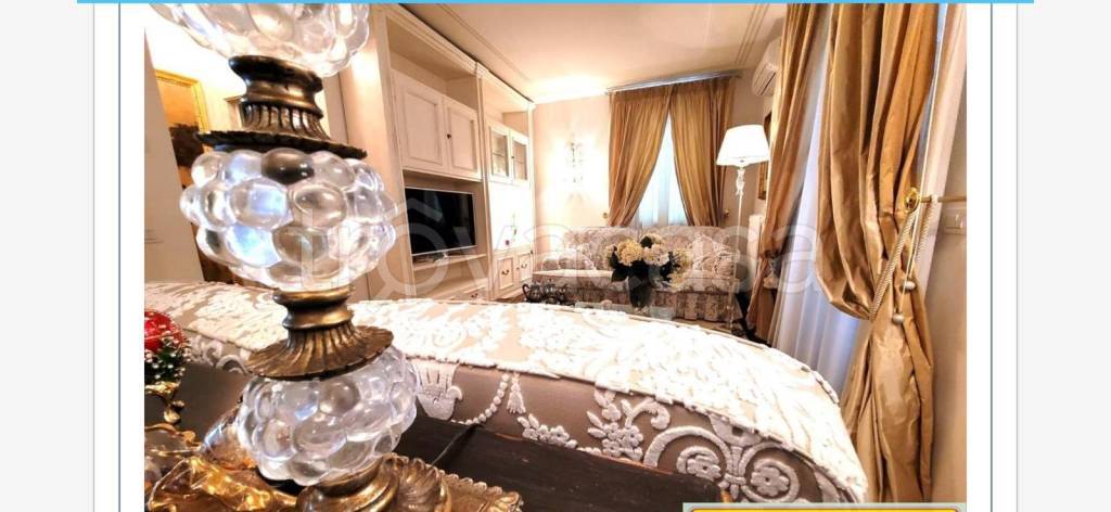 appartamento in vendita a Massa in zona Centro Storico