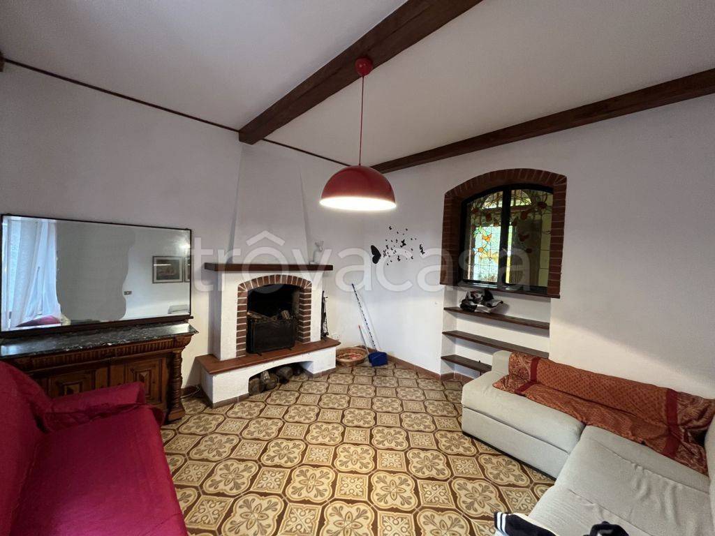 casa indipendente in vendita a Massa in zona Centro Storico