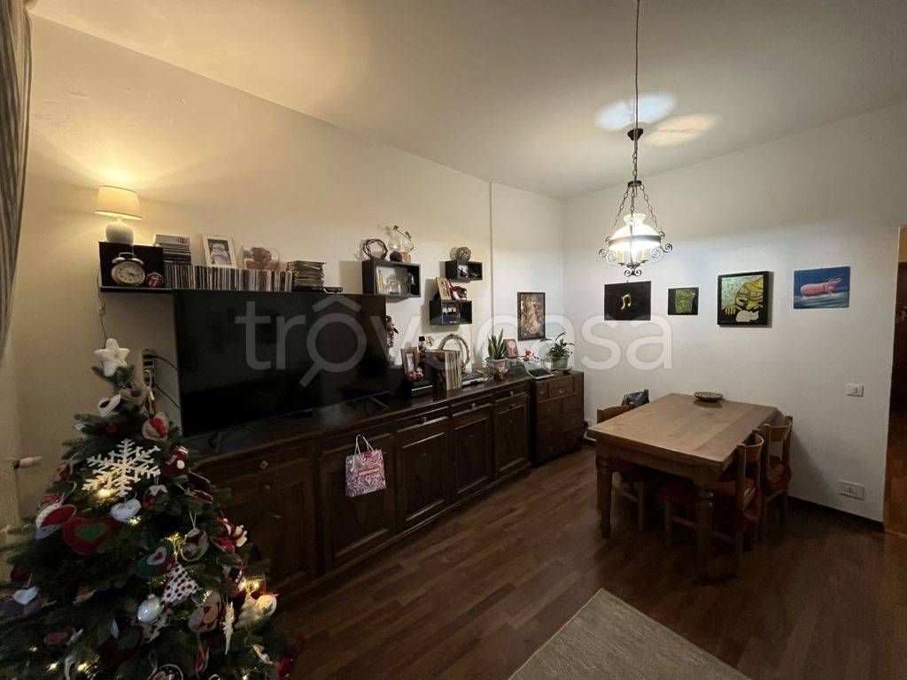 appartamento in vendita a Massa in zona Centro Storico