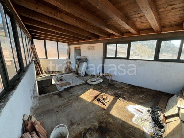 appartamento in vendita a Massa in zona Centro Storico