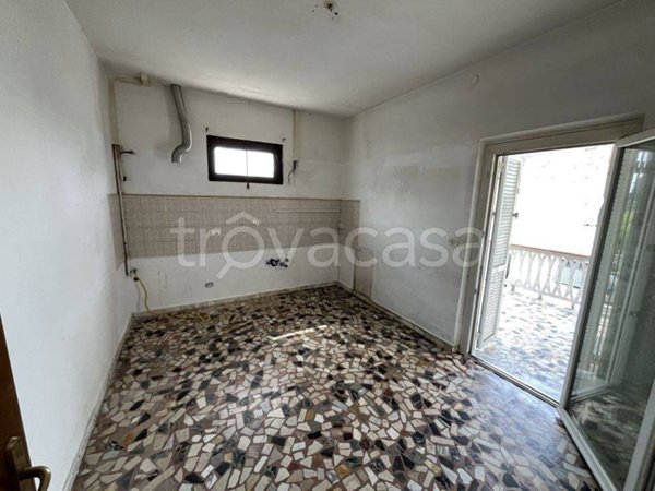 appartamento in vendita a Massa in zona Romagnano