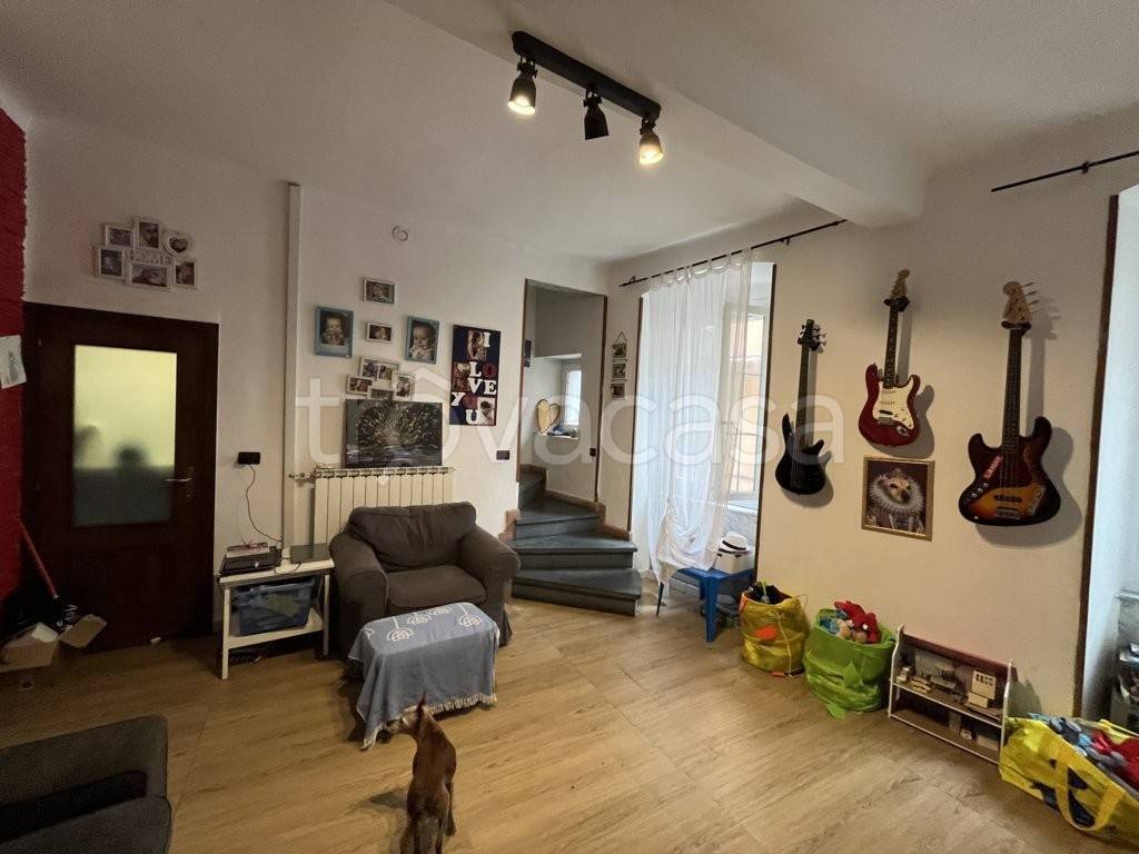 casa indipendente in vendita a Massa in zona Centro Storico