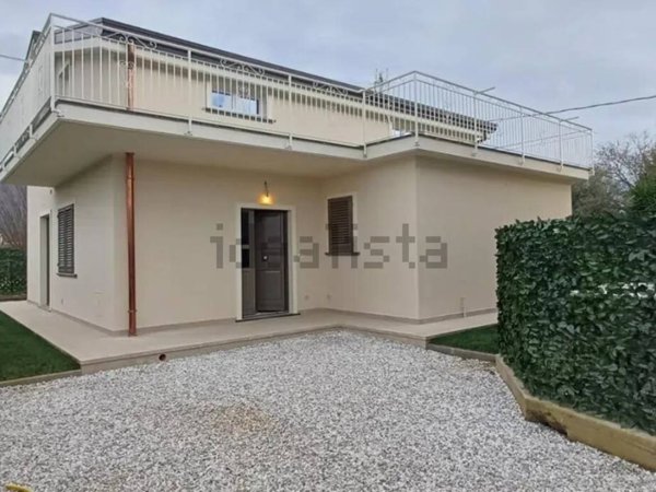 casa indipendente in vendita a Massa in zona Centro Storico