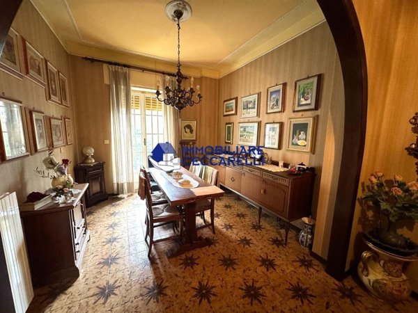 appartamento in vendita a Massa in zona Marina di Massa