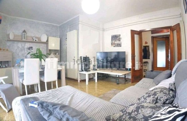 appartamento in vendita a Massa in zona Marina di Massa