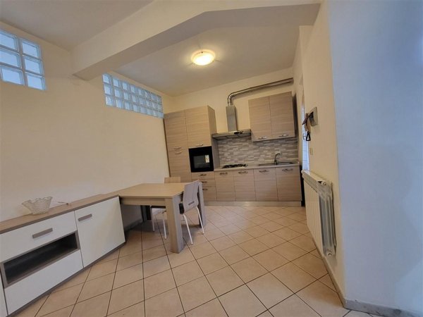 appartamento in vendita a Massa in zona Centro Storico