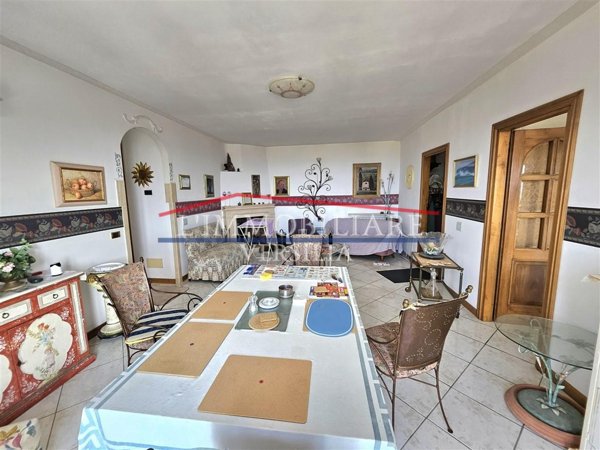 appartamento in vendita a Massa in zona Marina di Massa