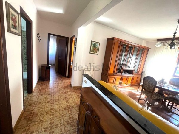 appartamento in vendita a Massa in zona Marina dei Ronchi