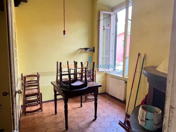 appartamento in vendita a Massa in zona Centro Storico