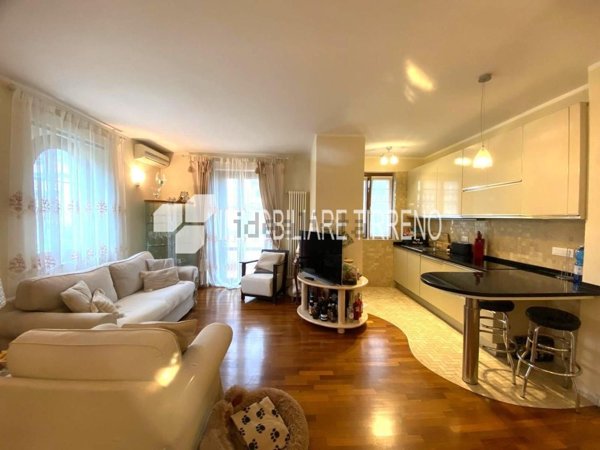 appartamento in vendita a Massa in zona Marina dei Ronchi