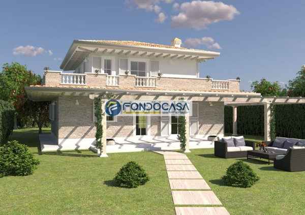 casa indipendente in vendita a Massa in zona Marina di Massa
