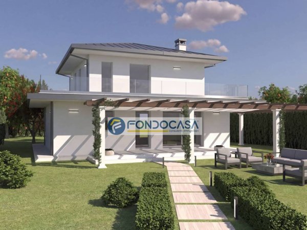casa indipendente in vendita a Massa in zona Marina di Massa