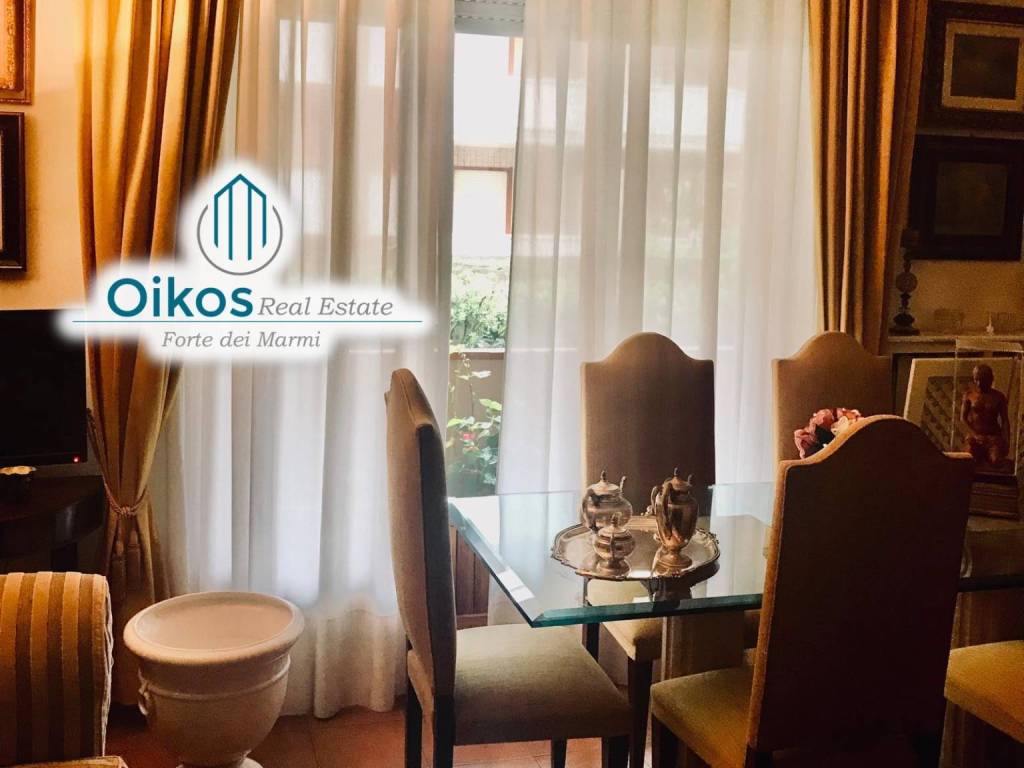 appartamento in vendita a Massa in zona Marina di Massa