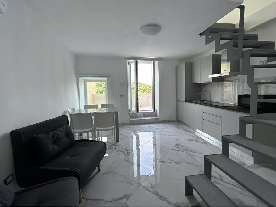 appartamento in vendita a Massa in zona Antona