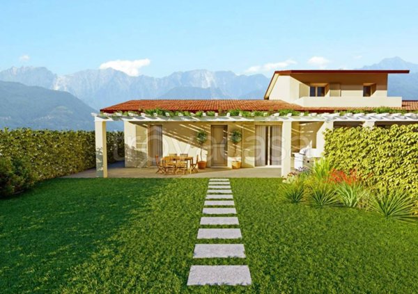 casa indipendente in vendita a Massa in zona Marina di Massa