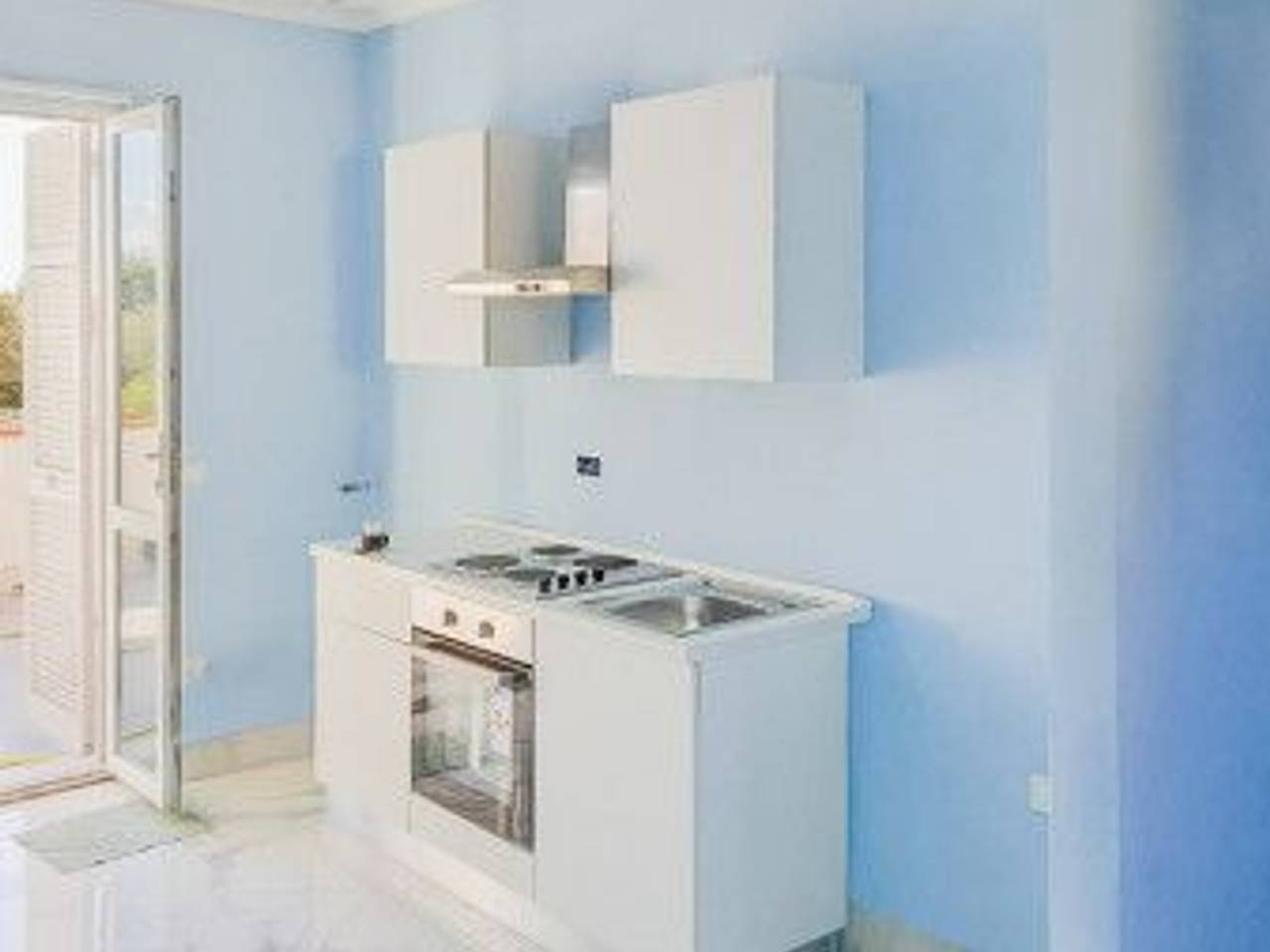 appartamento in vendita a Massa in zona Marina di Massa