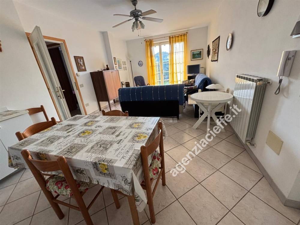 appartamento in vendita a Massa in zona Marina di Massa