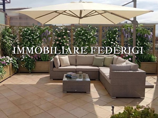 appartamento in vendita a Massa in zona Centro Storico