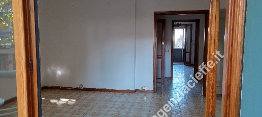 appartamento in vendita a Massa in zona Centro Storico