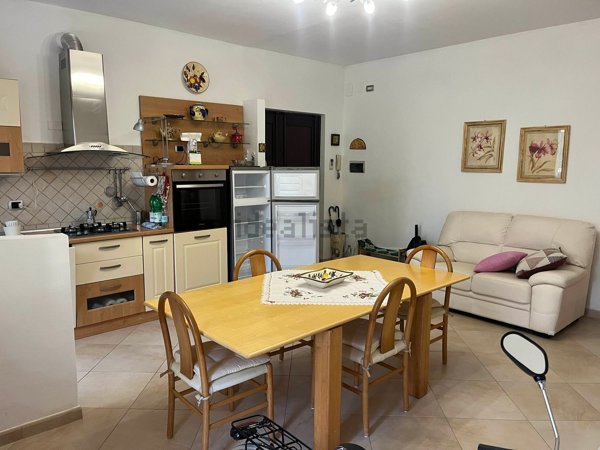 appartamento in vendita a Massa in zona Marina dei Ronchi