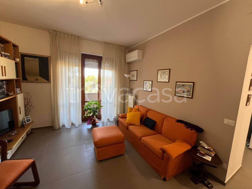 appartamento in vendita a Massa in zona Centro Storico