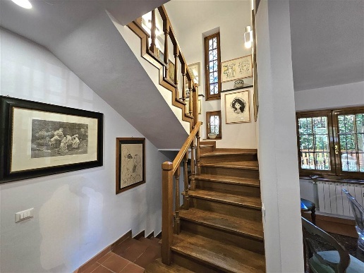 casa indipendente in vendita a Massa in zona Centro Storico