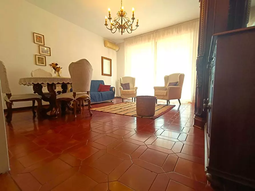 appartamento in vendita a Massa in zona Centro Storico