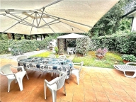 casa indipendente in vendita a Massa in zona Marina dei Ronchi