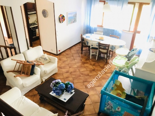 appartamento in vendita a Massa in zona Marina di Massa