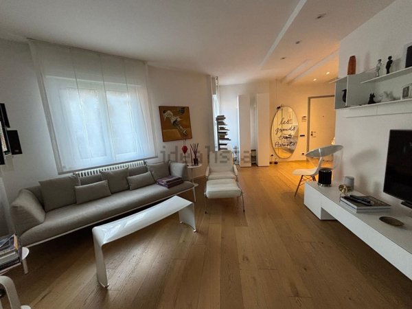 appartamento in vendita a Massa in zona Centro Storico