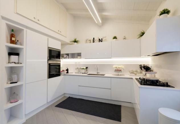 appartamento in vendita a Massa in zona Centro Storico