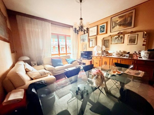 appartamento in vendita a Massa in zona Centro Storico