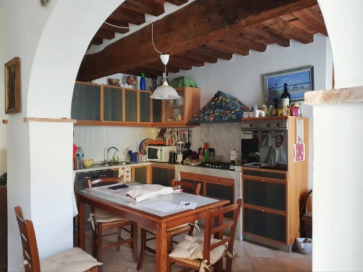 appartamento in vendita a Massa in zona Centro Storico