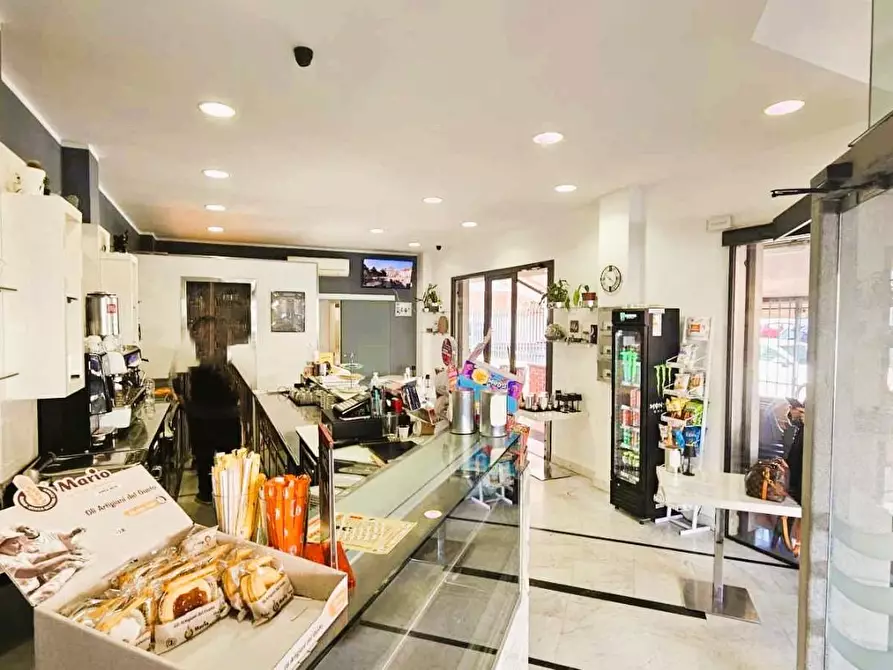 negozio in vendita a Massa in zona Centro Storico