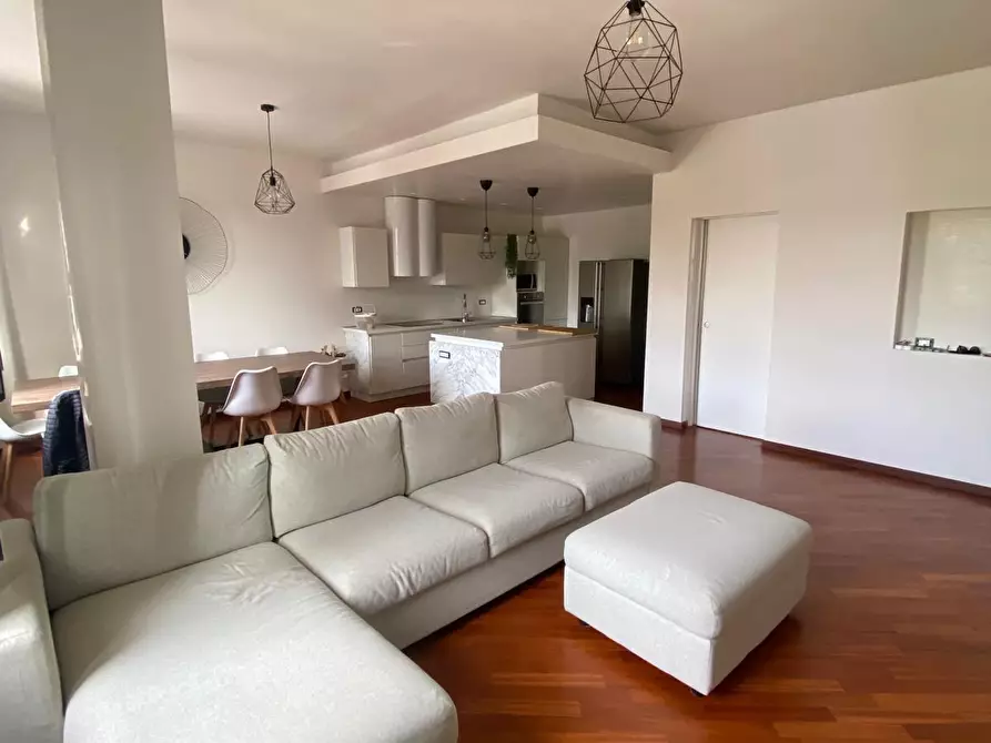 appartamento in vendita a Massa in zona Marina di Massa