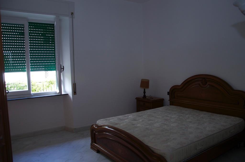 appartamento in vendita a Massa in zona Marina di Massa