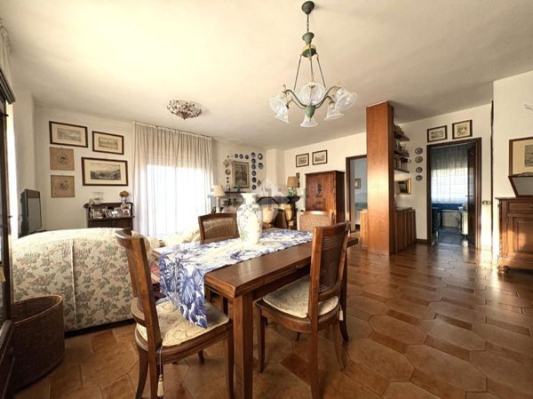 appartamento in vendita a Massa in zona Romagnano