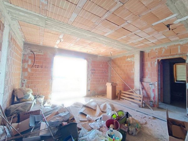 appartamento in vendita a Massa in zona Romagnano